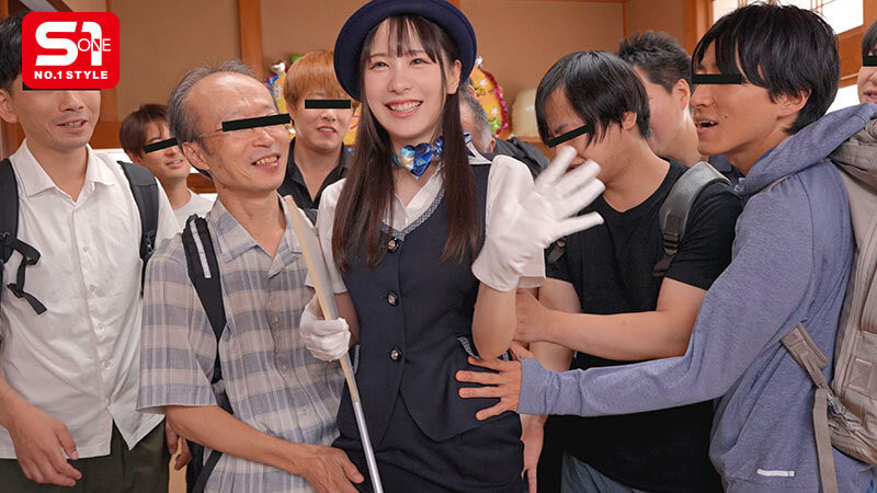 和「有柔嫩乳房的车掌小姐」进行48小时之旅，「浑圆巨乳」让素人男子大暴走...